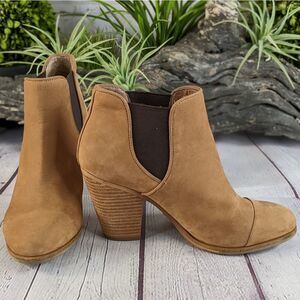 Vince Camuto Hame Suede Booties